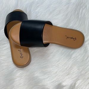 Women shoes sandals